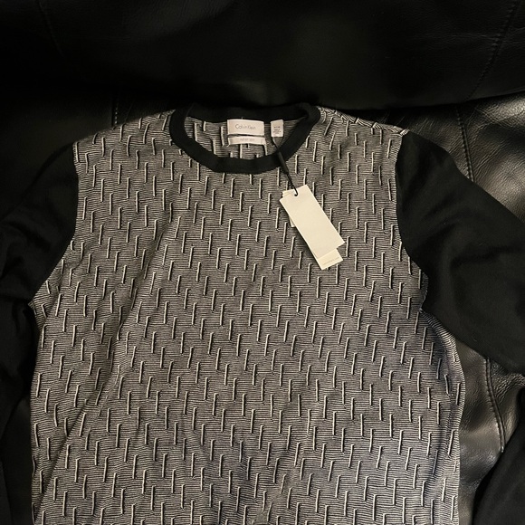 Never worn Calvin Klein Long Sleeve Italian yarn - Picture 1 of 3